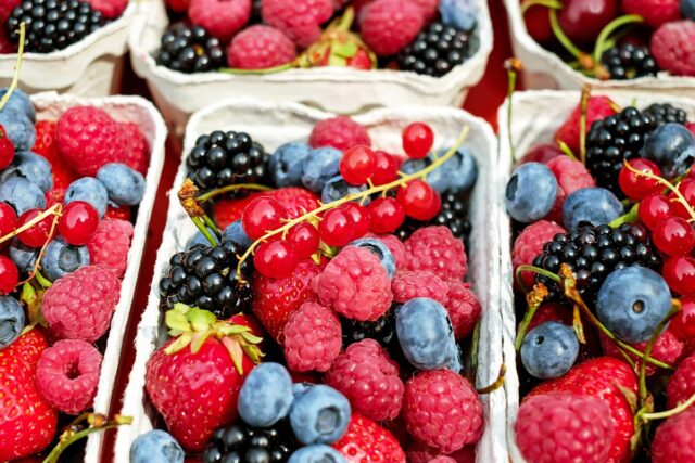 Likör aus Beeren herstellen